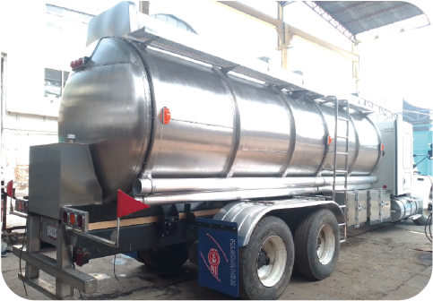 Pipa sobre camión y semiremolque